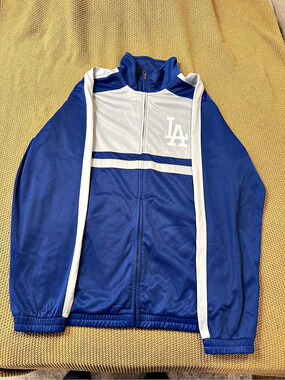 G-III Sports by Carl Banks MLB Genuine Merchandise LA Dodgers track jacket Color